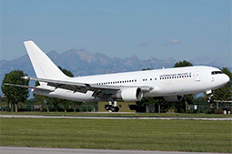 AM B767CTA N606TW Rivolto 2010 VICENZI T